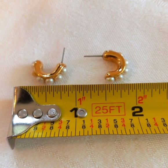 Monet Gold Tone Pearl Earrings - Picture 4 of 4